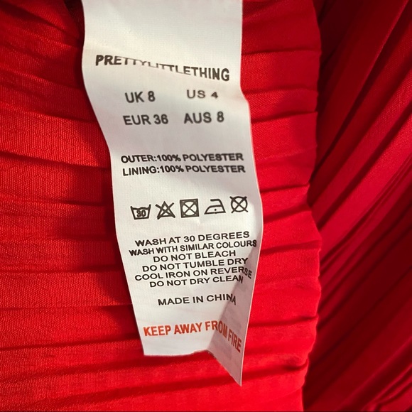 PrettyLittleThing Frill Red Skater Dress - Picture 9 of 9